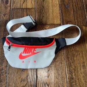 nike houndstooth bag